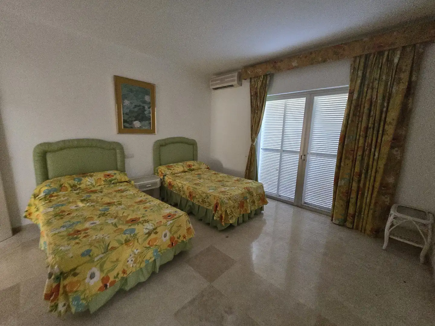 Dormitori de Casa o xalet en venda en Marbella amb Calefacció, Jardí privat i Terrassa
