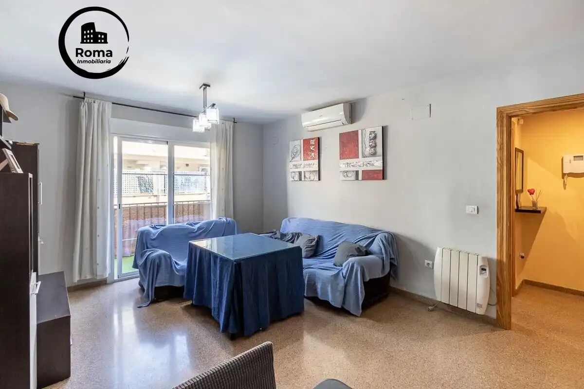 Sala de estar de Piso en venta en Las Gabias con Aire acondicionado, Balcón y Piscina comunitaria