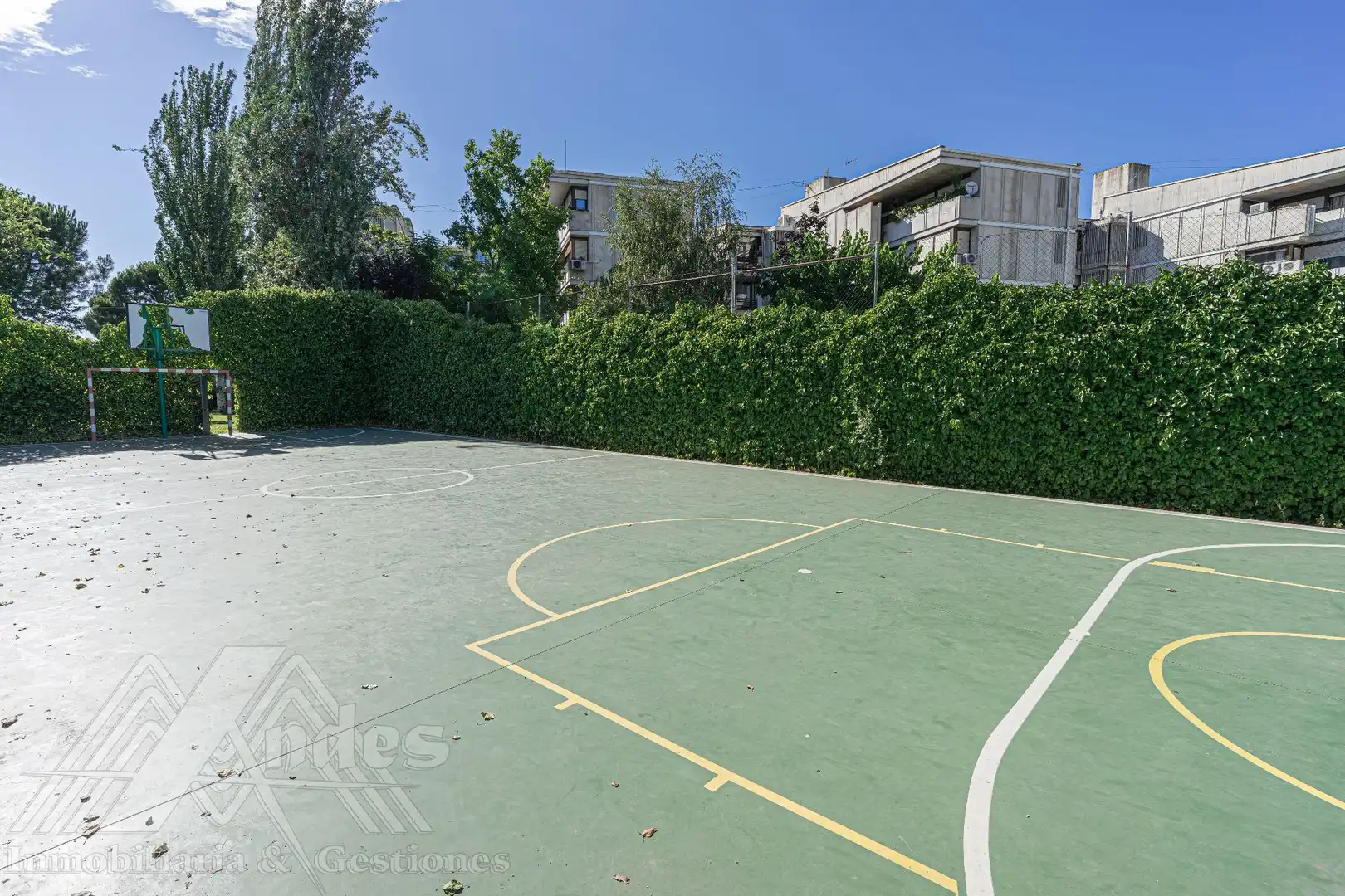 Exterior view of Flat for sale in Majadahonda  with Air Conditioner, Heating and Storage room