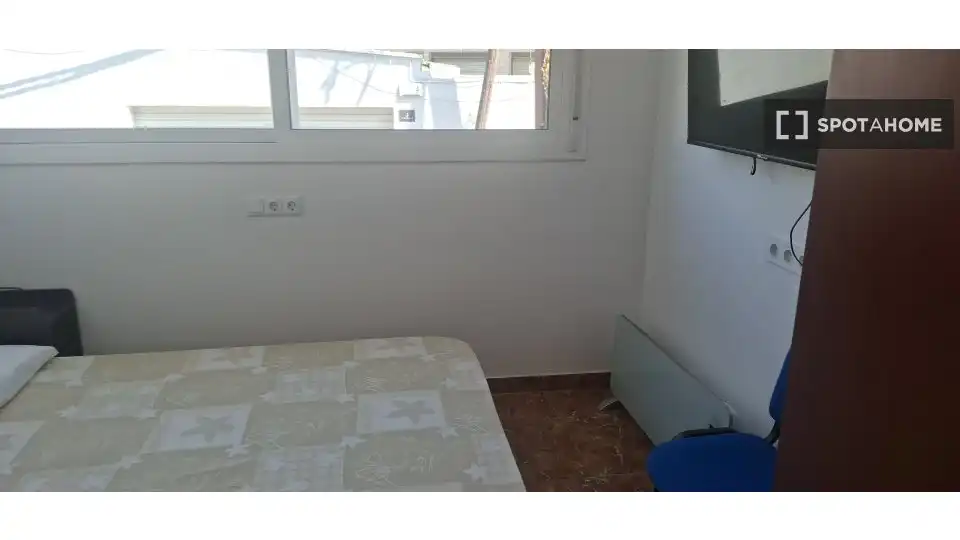 Schlafzimmer von Wohnung zur Miete in Rubí mit Klimaanlage, Heizung und Möbliert