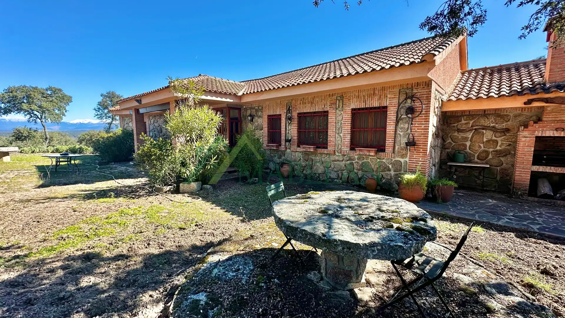 Casa rústica con jardín en venta en Pino Alto - Navarredonda, imagen 3