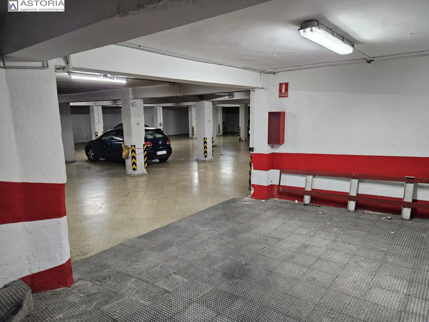 Aparcament en venda a Calle BUENSUCESO 9