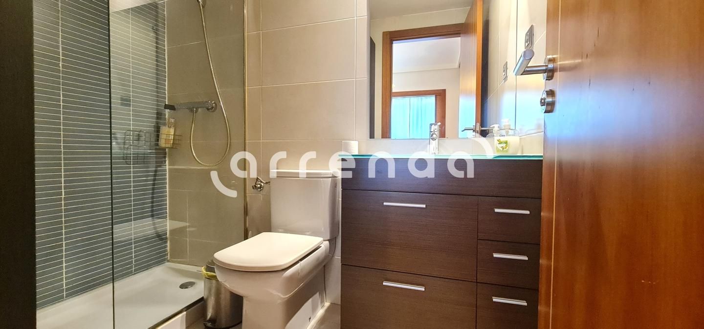 Bathroom of Flat to rent in  Madrid Capital  with Air Conditioner, Heating and Storage room