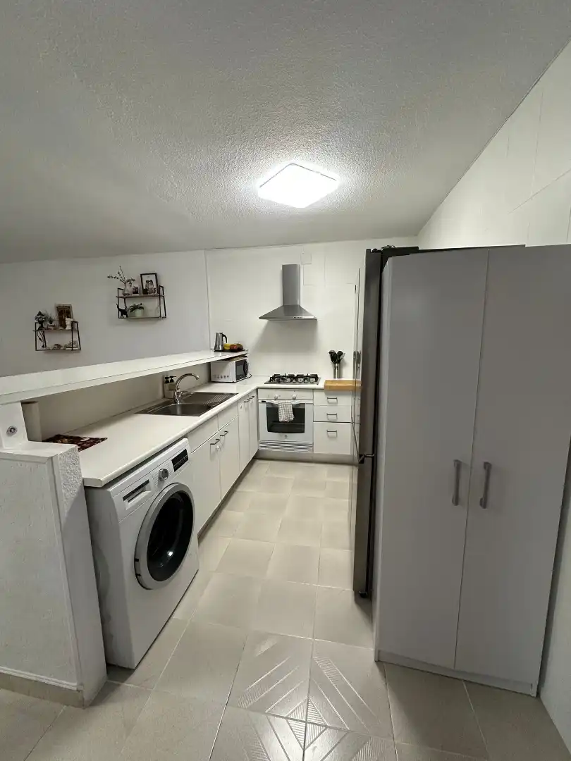 Cuina de Apartament de lloguer en Vinaròs amb Aire condicionat, Terrassa i Traster