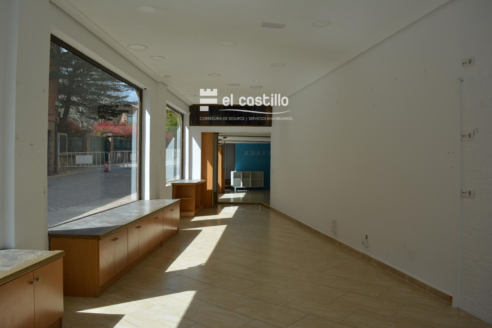 Local de lloguer en Sotillo de la Adrada amb Aire condicionat