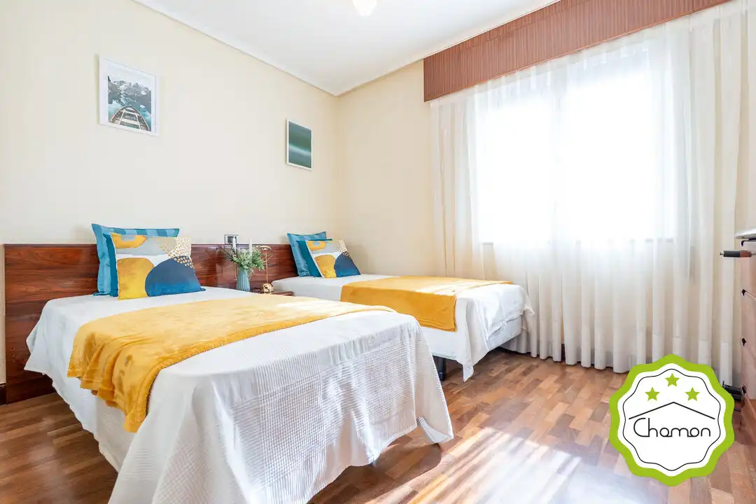 Habitación de Piso en venta en Bilbao  con Calefacción, Jardín privado y Amueblado