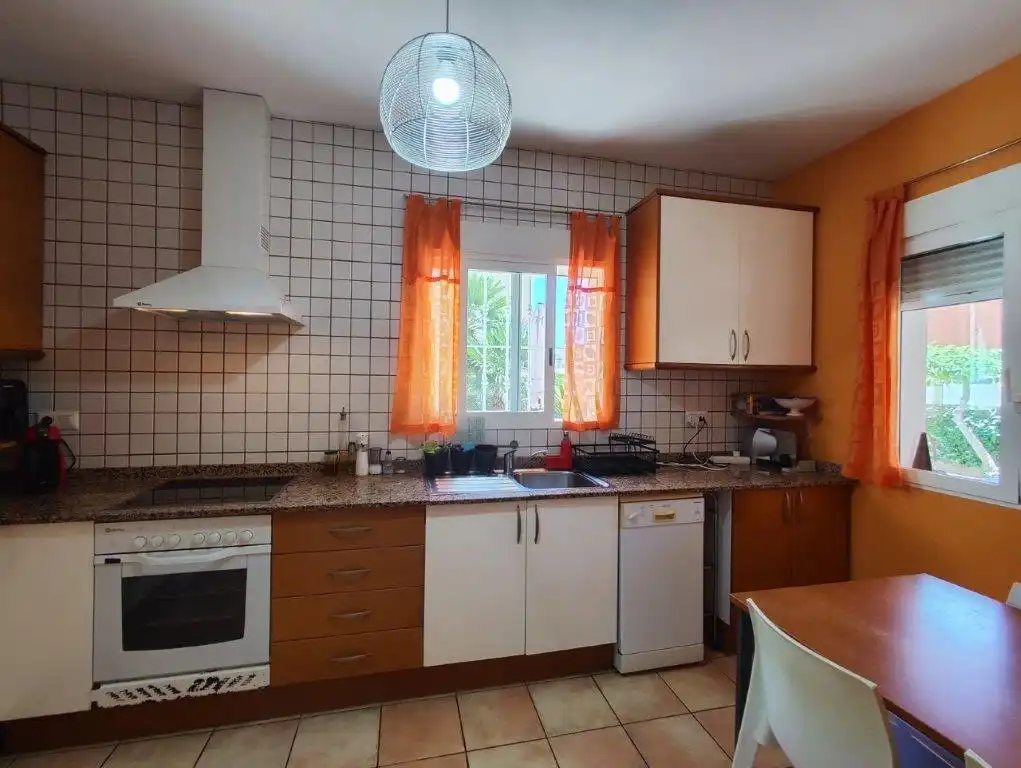 Detached house with pool for sale in El Puerto, imagen 7