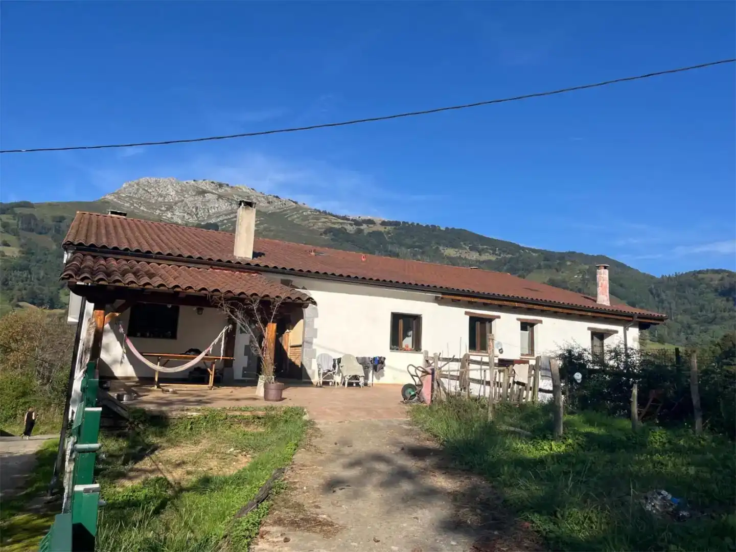 Vista exterior de Finca rústica en venda en Errezil amb Jardí privat, Traster i Moblat
