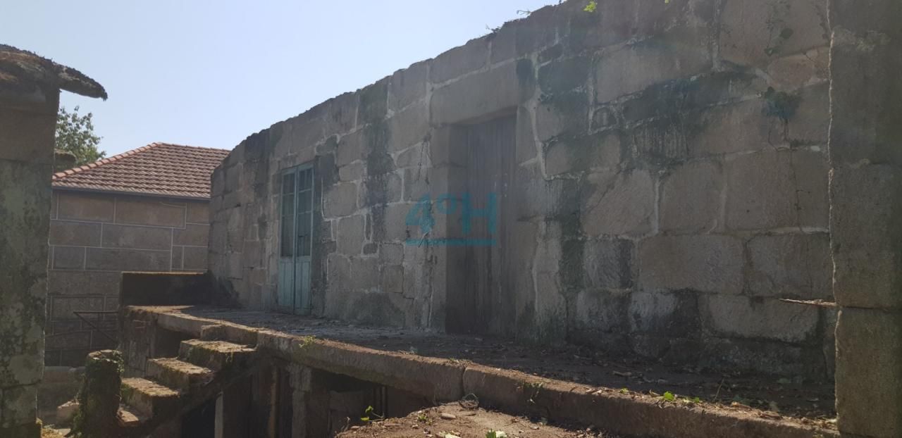 Vista exterior de Finca rústica en venda en Ourense Capital  amb Calefacció i Jardí privat