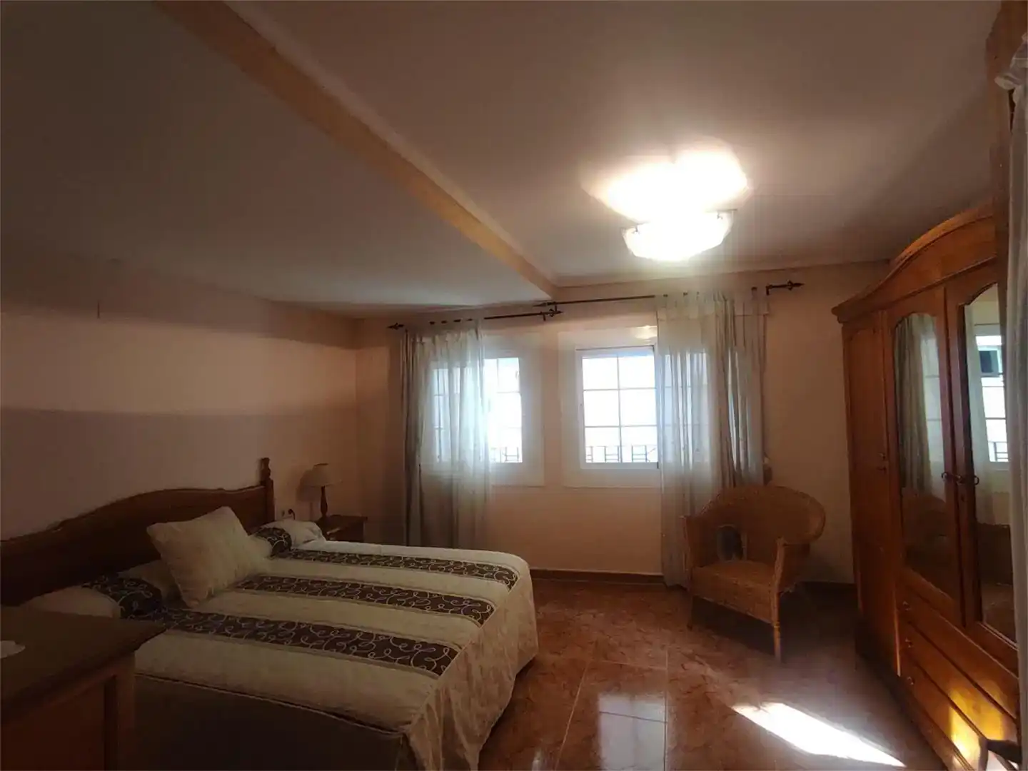 Dormitori de Casa adosada en venda en Caspe amb Aire condicionat
