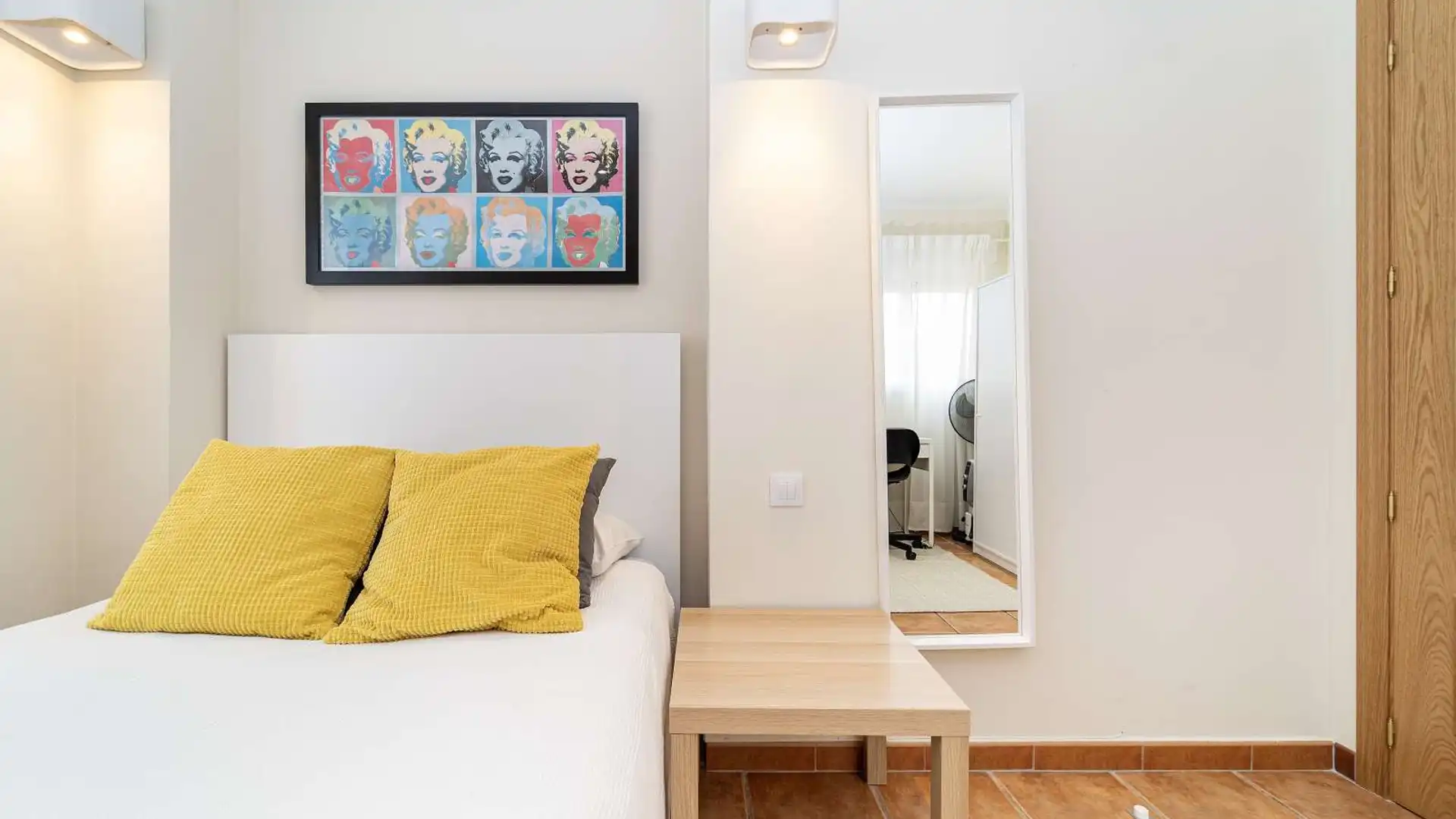 Bedroom of Flat for share in Sevilla la Nueva  with Air Conditioner, Terrace and Furnished