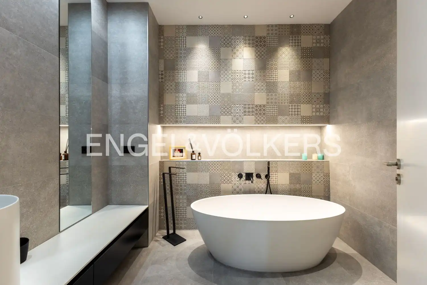 Badezimmer von Wohnung zur Miete in Ciutat Vella 