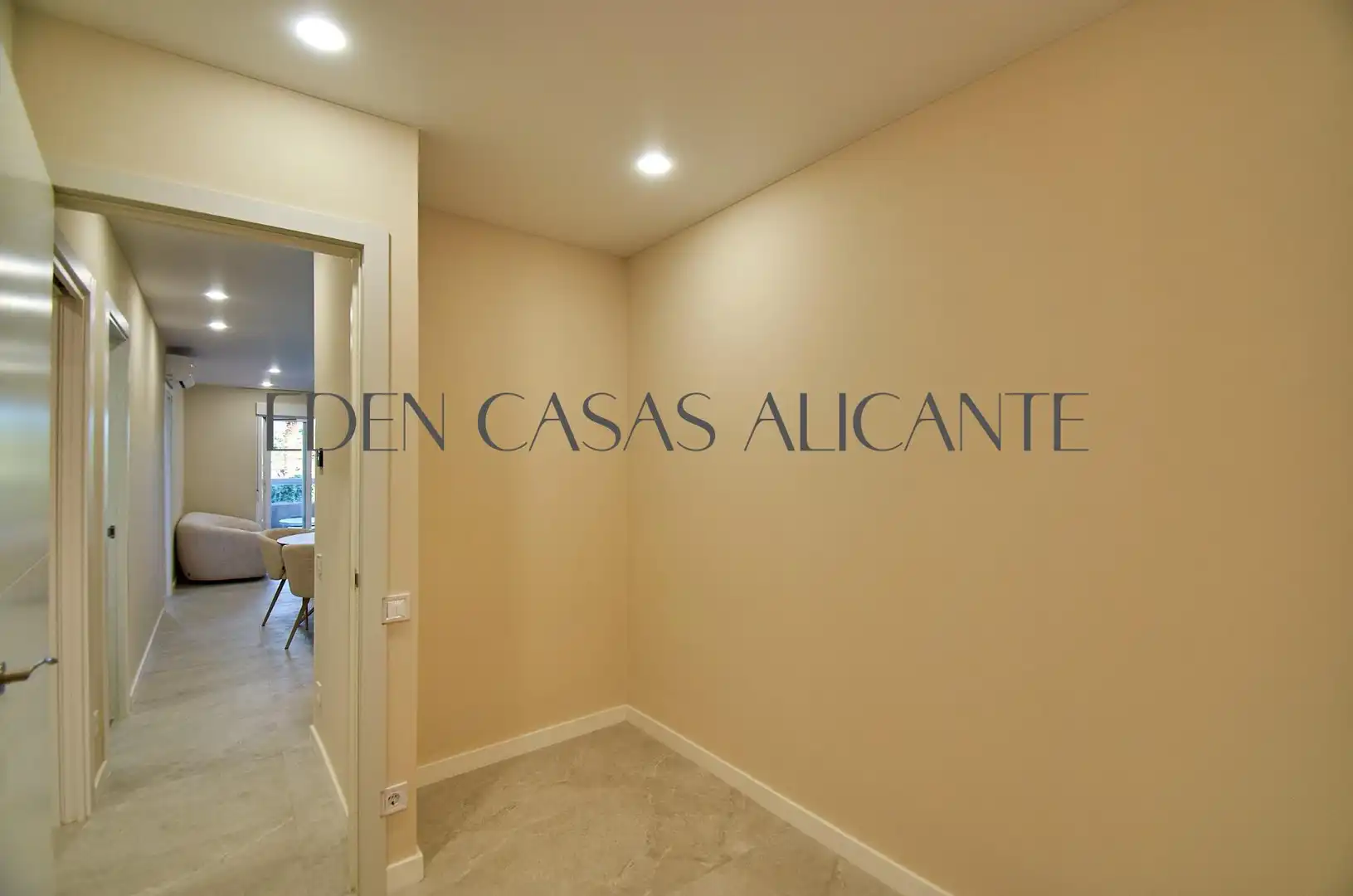 Piso con terraza en venta en Avenida PINTOR FERNANDO SORIA, imagen 22