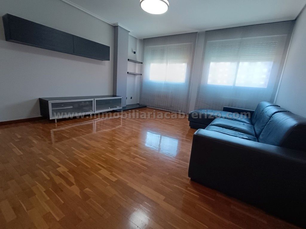 Duplex for sale in Calle General Urrutia, Oeste