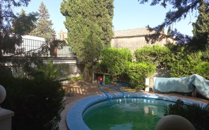 Piscina de Casa o xalet en venda en Sabiote amb Aire condicionat, Calefacció i Terrassa