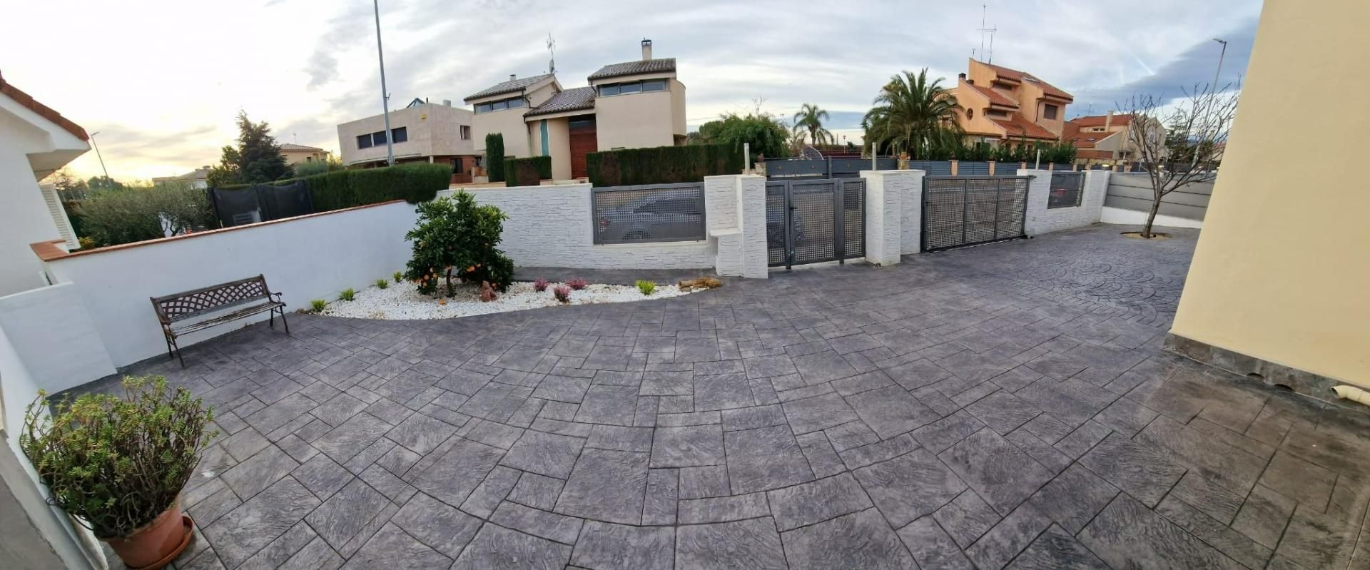 Exterior view of House or chalet for sale in Pacs del Penedès  with Air Conditioner, Heating and Terrace