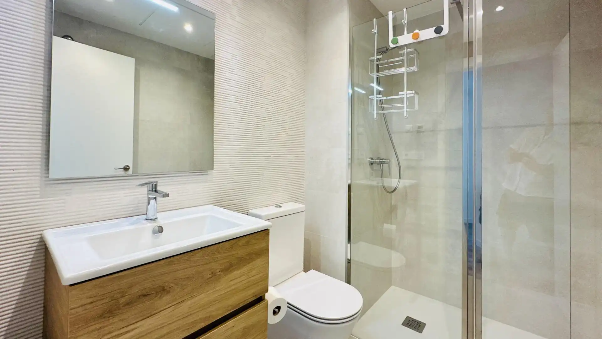 Bany de Apartament en venda en Finestrat amb Aire condicionat, Jardí privat i Terrassa