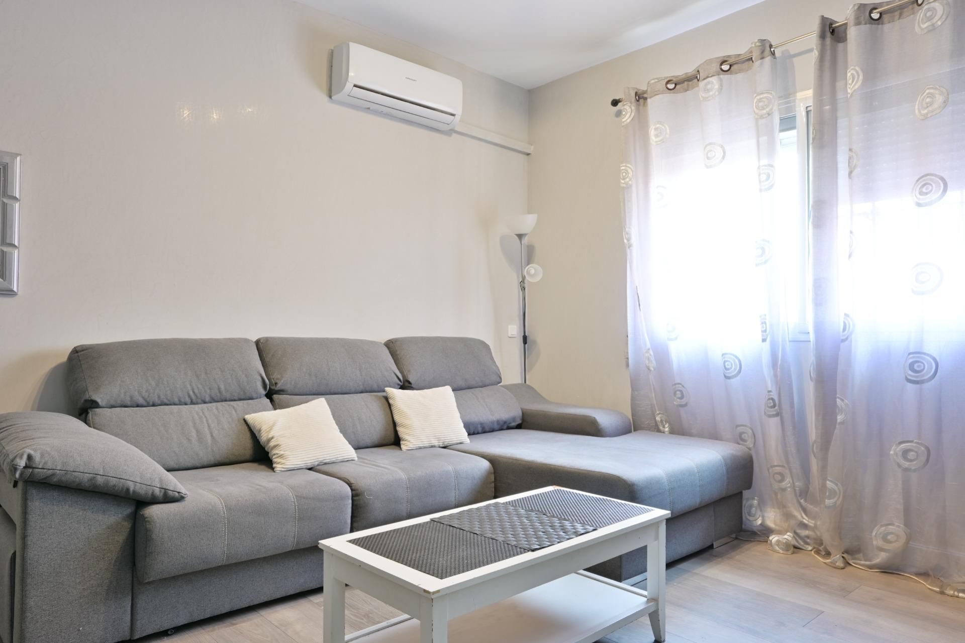 Living room of Flat to rent in  Sevilla Capital  with Air Conditioner