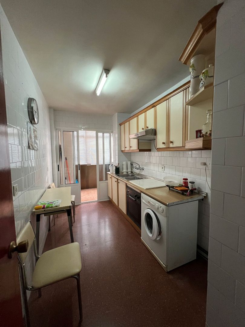 Kitchen of Flat for sale in Portillo  with Heating, Terrace and Storage room