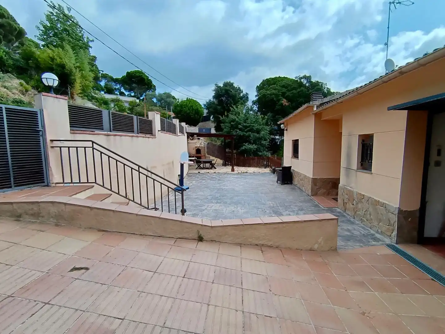 Vista exterior de Casa o chalet en venta en Sant Cebrià de Vallalta con Aire acondicionado, Calefacción y Jardín privado