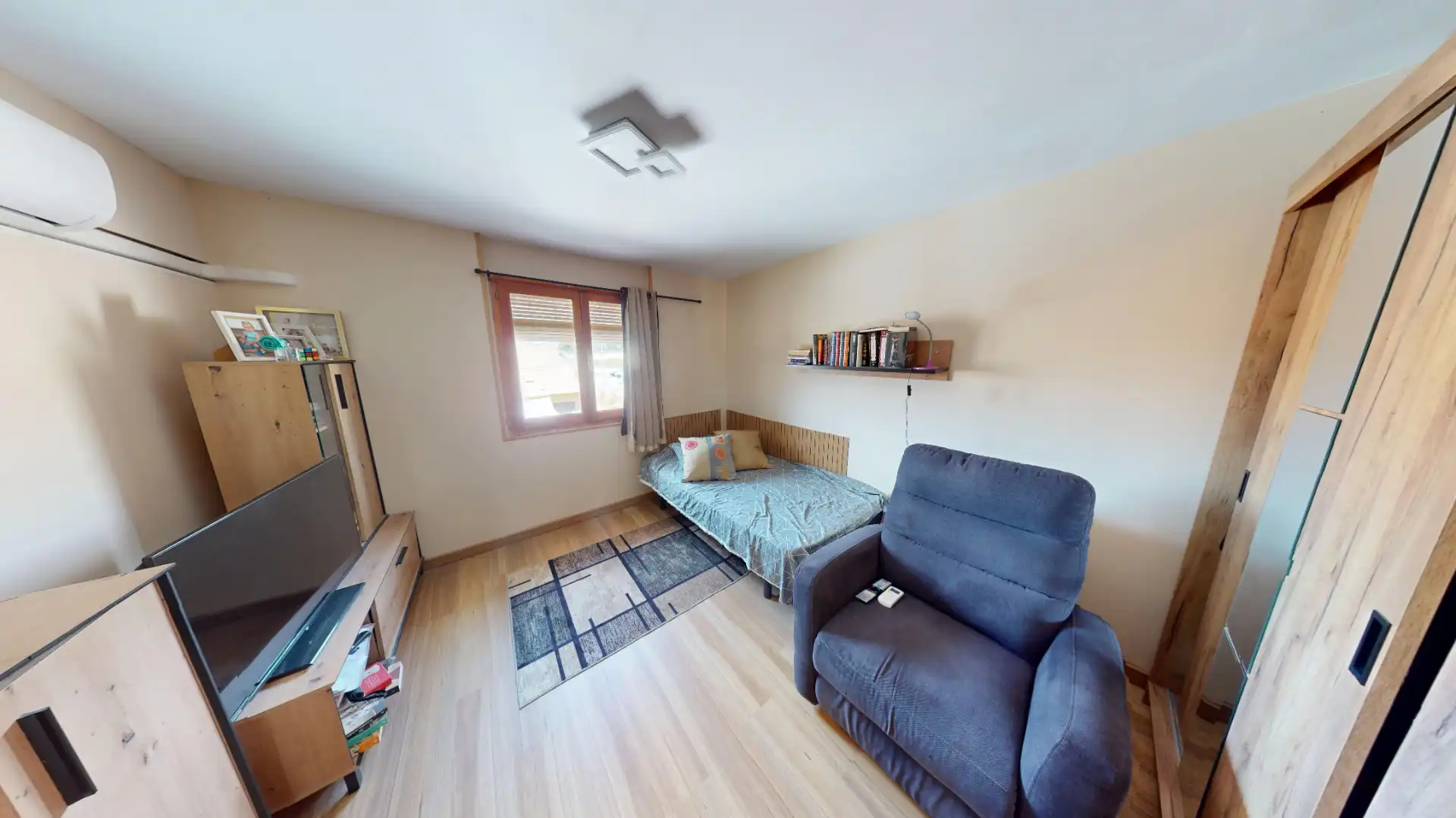 Dormitori de Casa o xalet en venda en Alicante / Alacant amb Aire condicionat, Terrassa i Traster