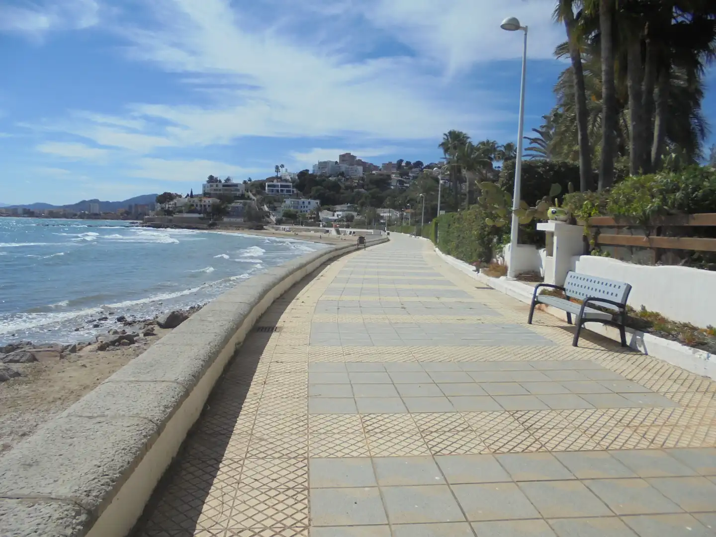 Außenansicht von Wohnungen zur Miete in Oropesa del Mar / Orpesa mit Terrasse, Möbliert und Ofen