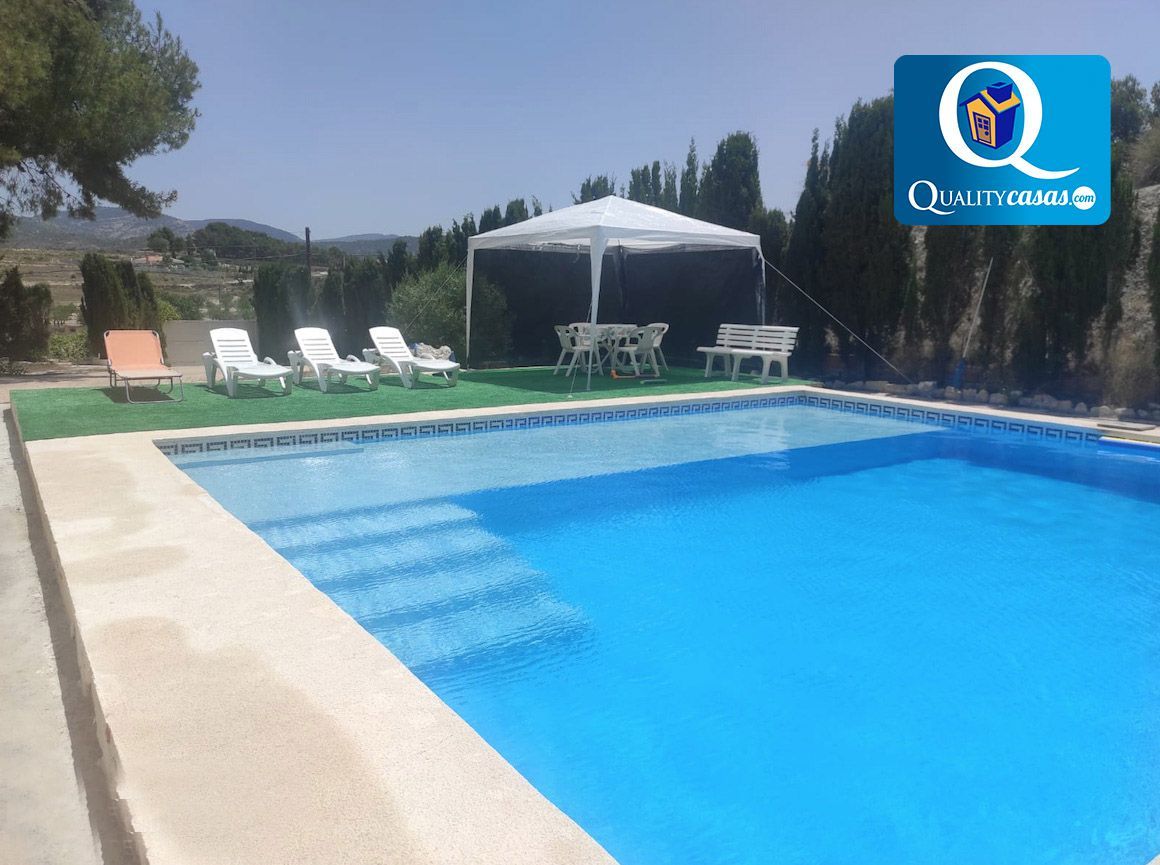 House or chalet for sale in Sax