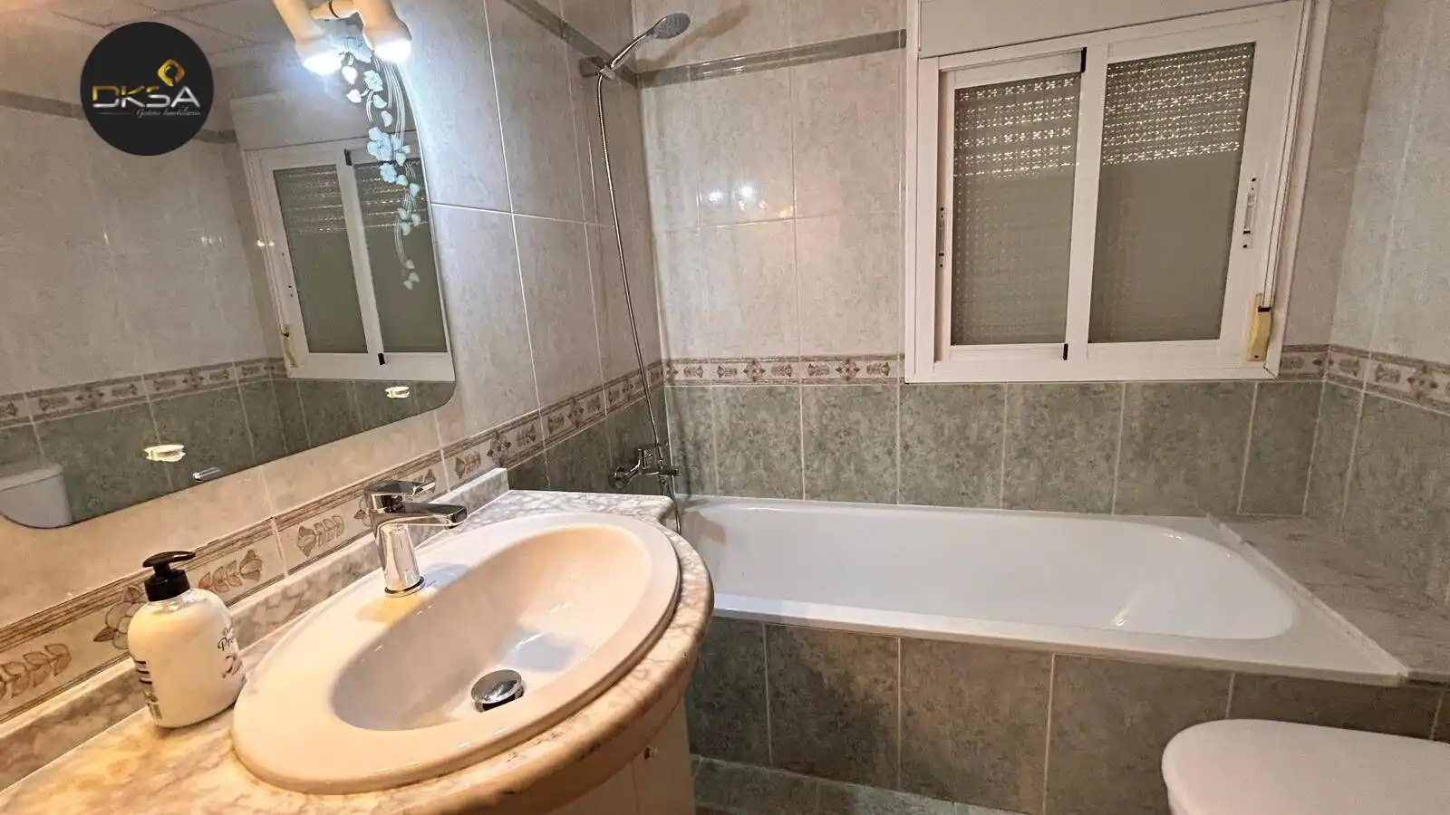 Baño de Casa o chalet de alquiler en Benicasim / Benicàssim con Aire acondicionado, Calefacción y Jardín privado