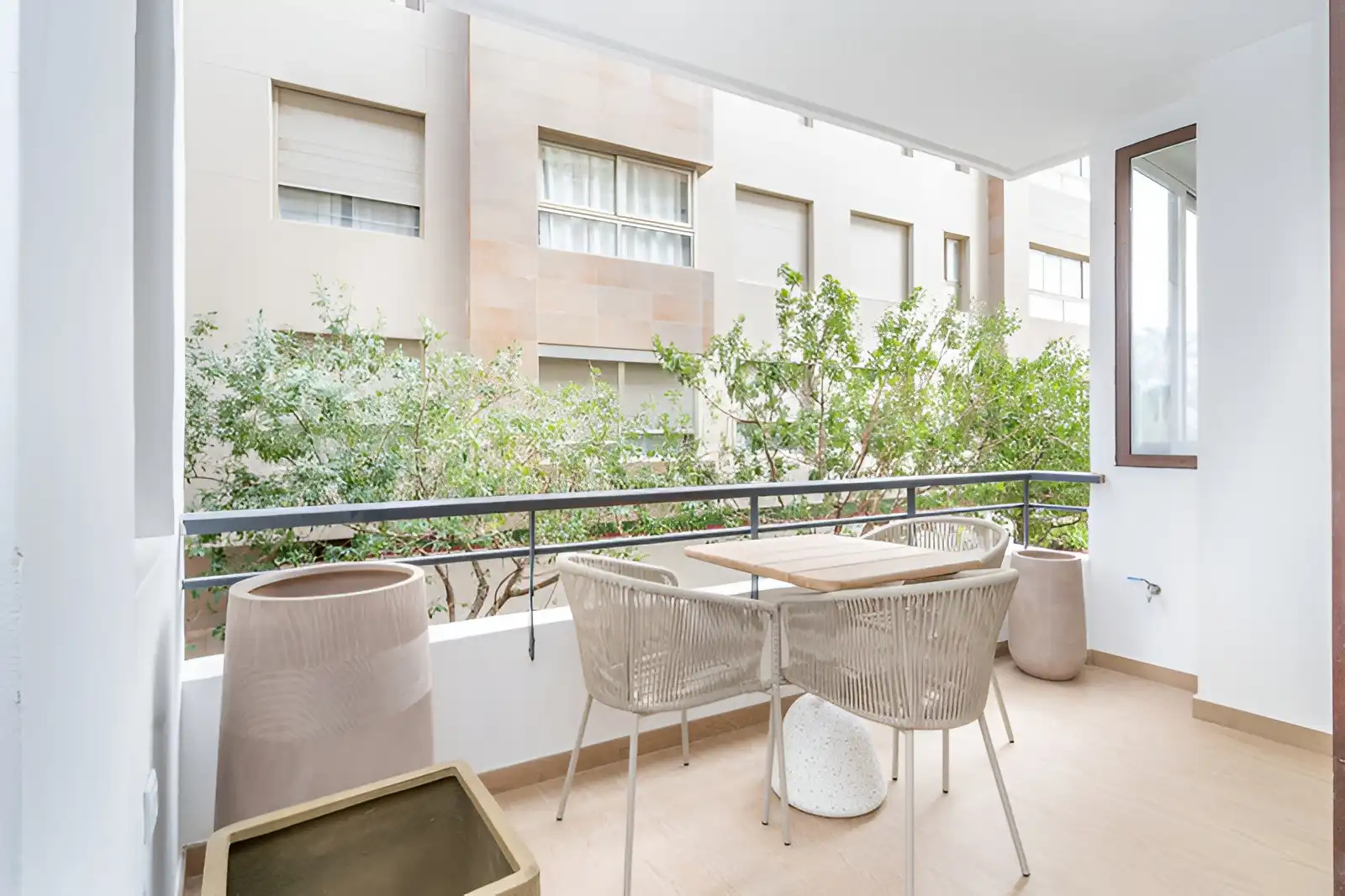 Apartamento con ascensor en venta en Estepona Pueblo, imagen 2