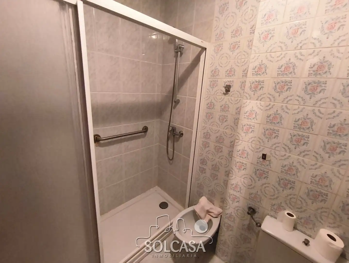 Bathroom of Flat for sale in Valladolid  with Heating, Parquet flooring and Balcony