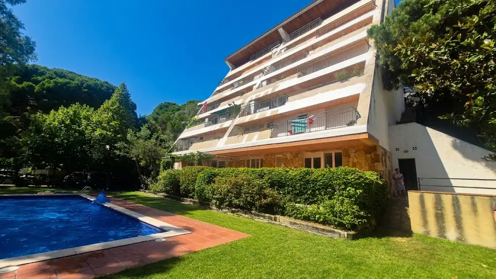 Vista exterior de Apartament en venda en Santa Cristina d'Aro amb Calefacció, Terrassa i Piscina