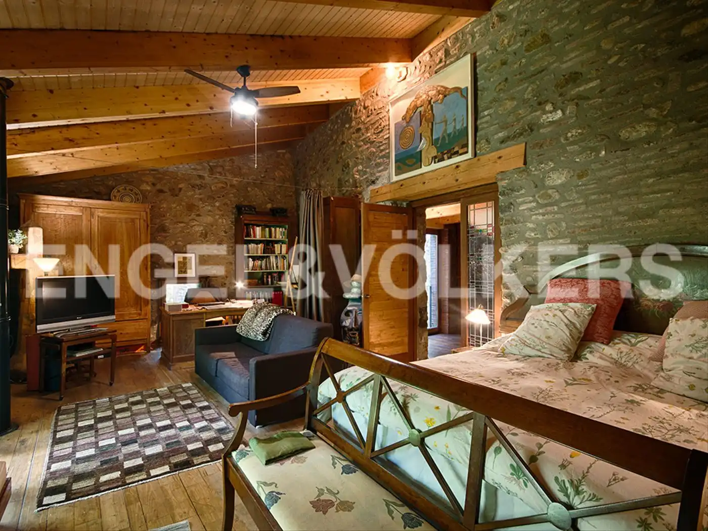 Sala d'estar de Finca rústica en venda en Sant Llorenç de la Muga amb Calefacció i Traster