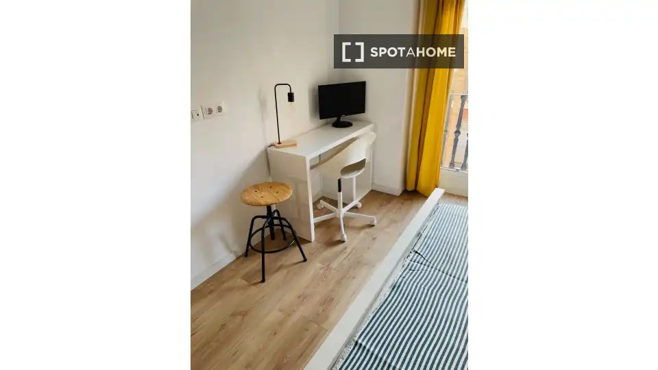 Flat with terrace to rent in Extramurs, imagen 13