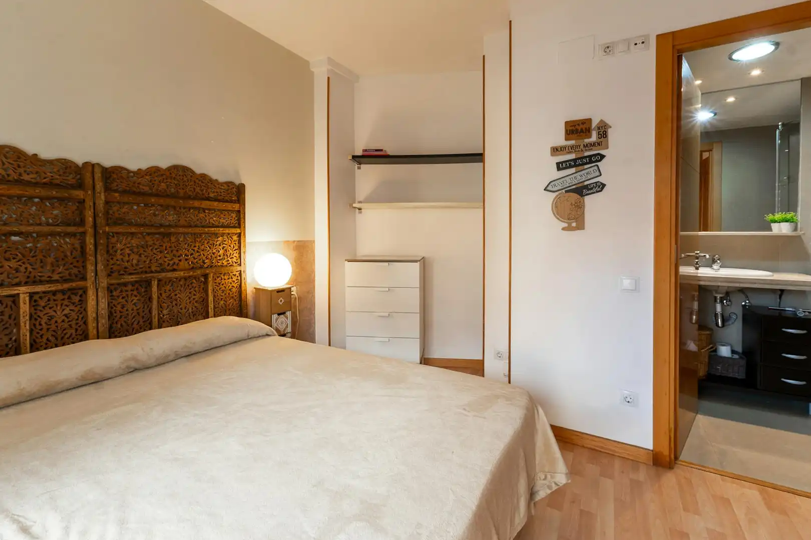 Schlafzimmer von Wohnung zur Miete in Barcelona mit Klimaanlage, Heizung und Möbliert