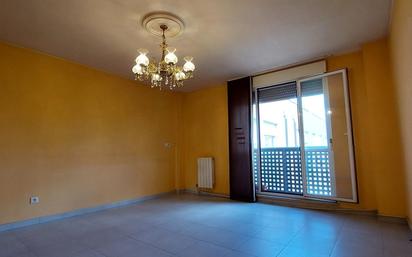 Living room of Flat for sale in Salamanca Capital  with Balcony