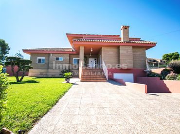 Chalet con jardín en venta en Avenida del Rio Turia