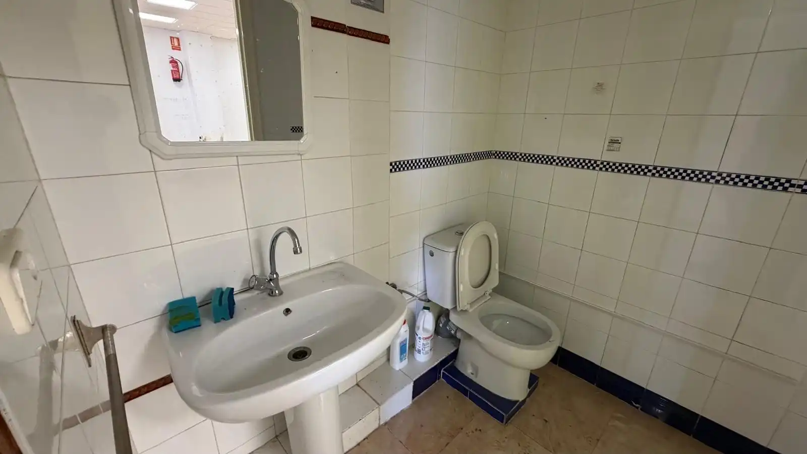Baño de Local de alquiler en Centro