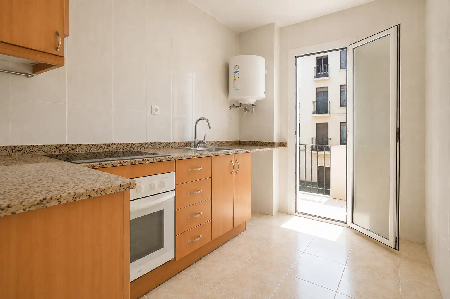 Kitchen of Flat for sale in Vila-seca  with Balcony