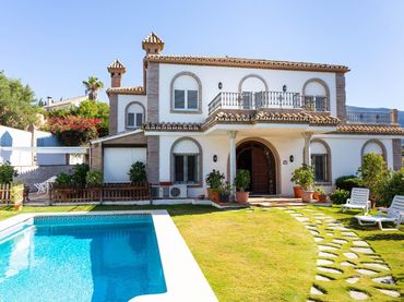 Villa mit Balkon zum Verkauf in Urbanizacion VISTA VERDE