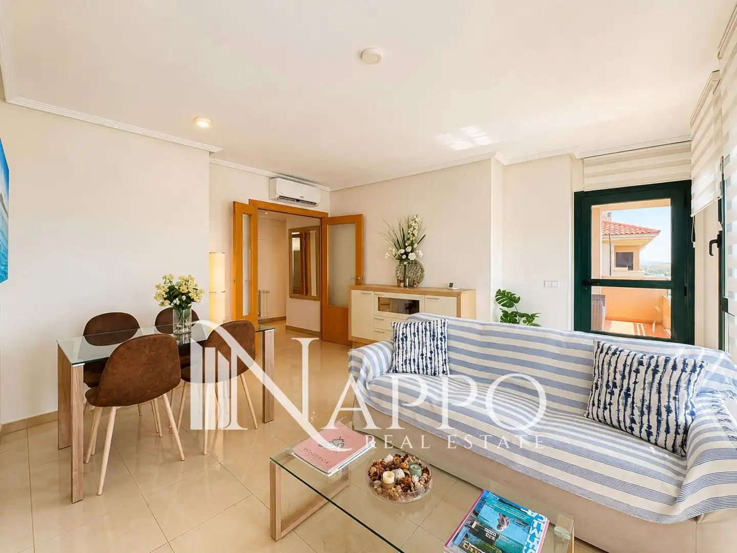 Sala d'estar de Àtic de lloguer en  Palma de Mallorca amb Aire condicionat, Calefacció i Terrassa
