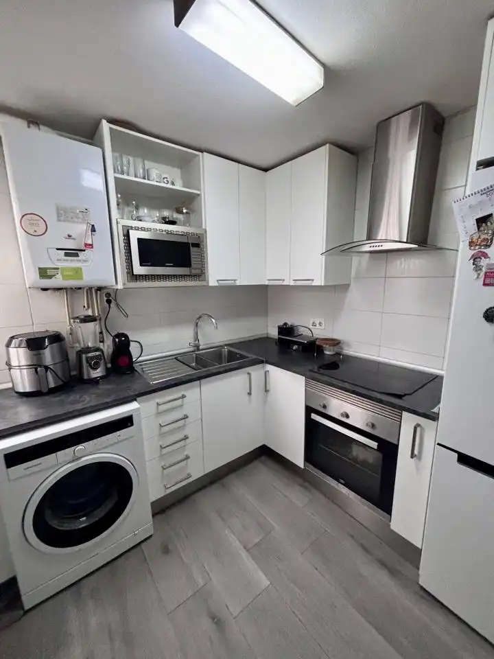 Küche von Wohnung zum Verkauf in Madrid mit Klimaanlage, Heizung und Parkett