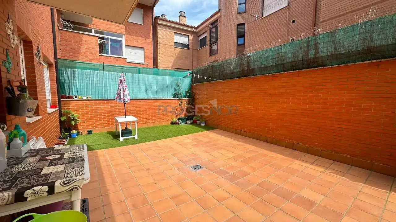 Terraza de Piso en venta en San Andrés del Rabanedo con Calefacción, Terraza y Trastero