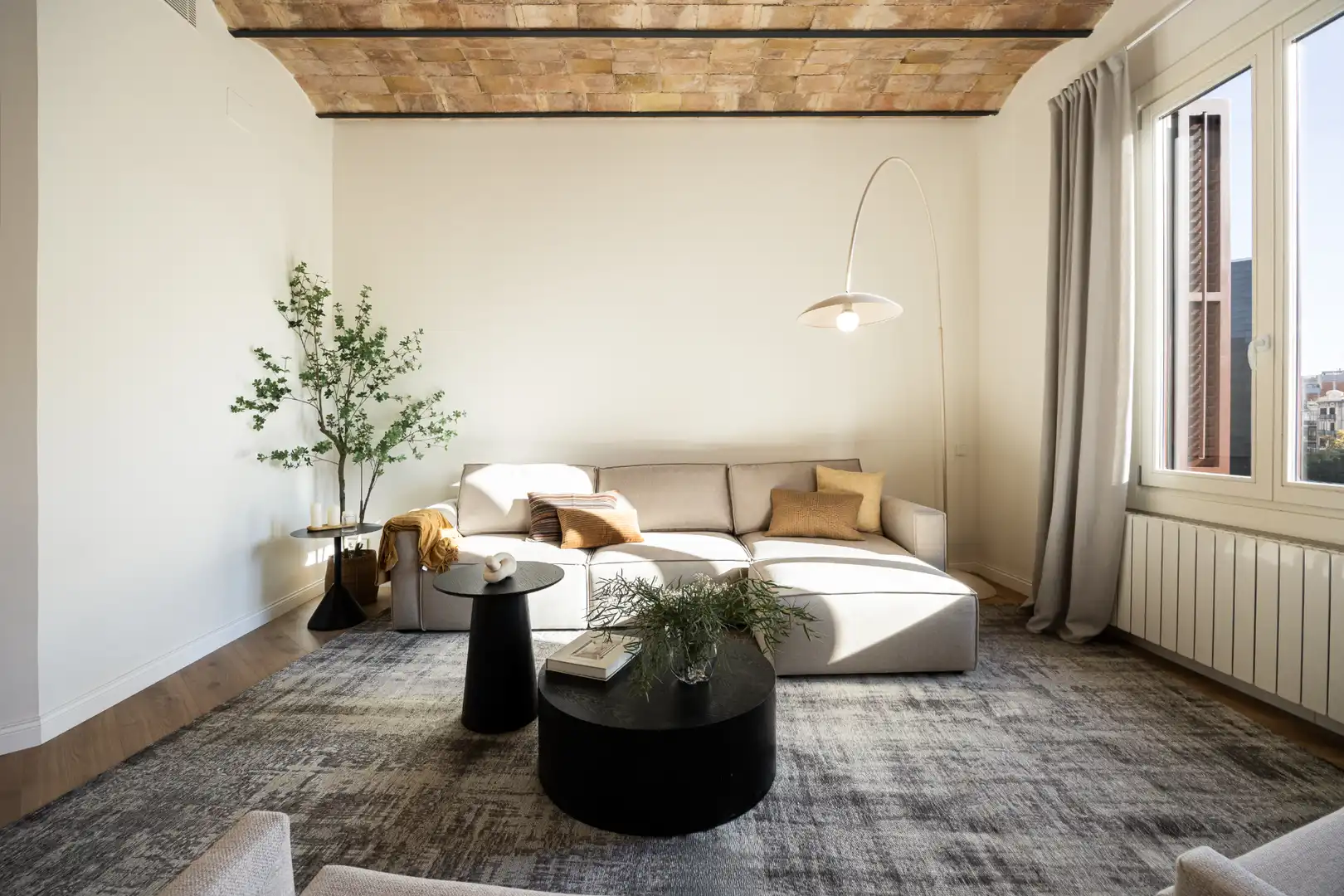 Sala d'estar de Pis en venda en Barcelona amb Aire condicionat, Calefacció i Parquet
