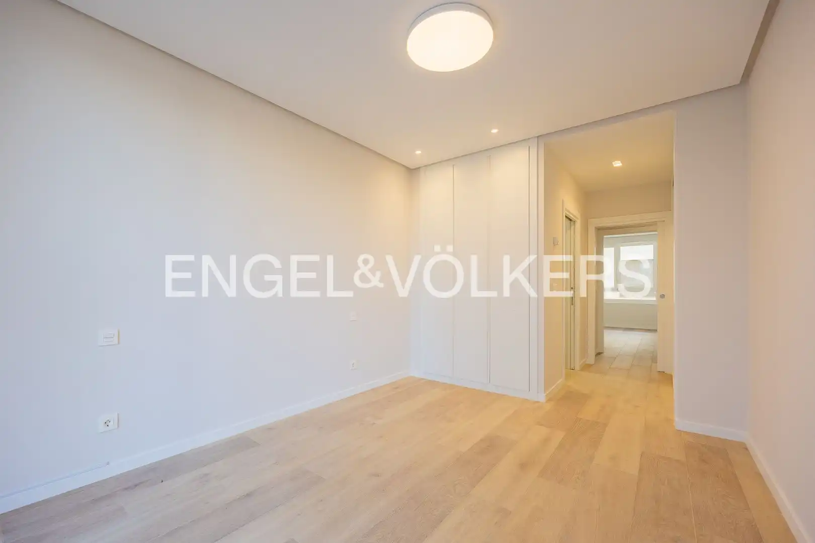Living room of Flat for sale in Abando - Albia