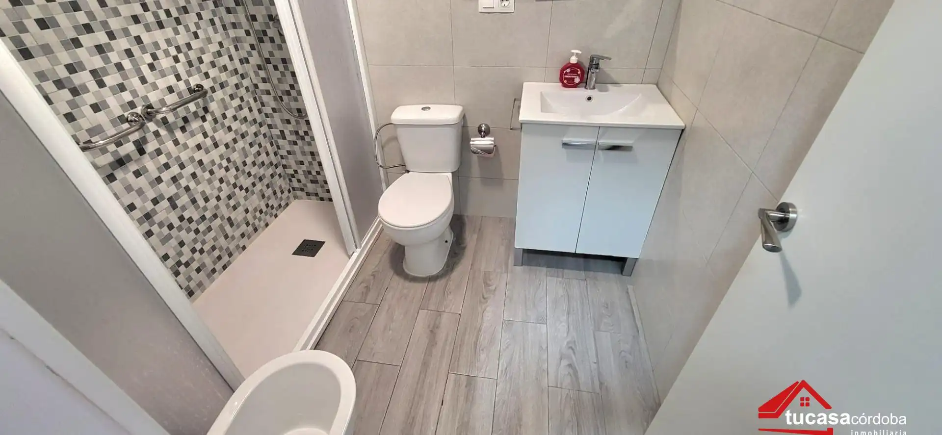 Bany de Pis en venda en Córdoba