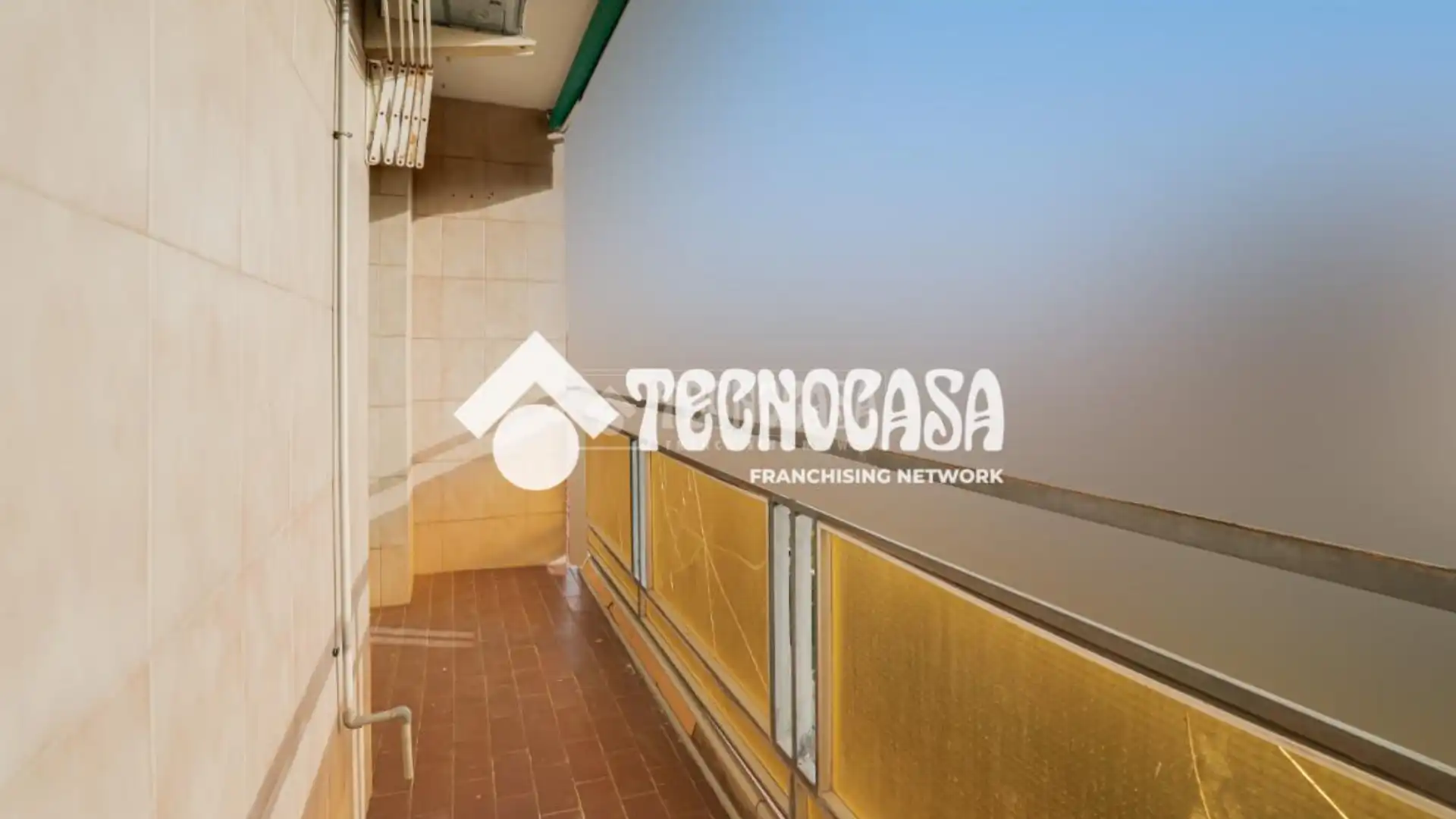 Terraza de Piso en venta en Sant Adrià de Besòs con Balcón