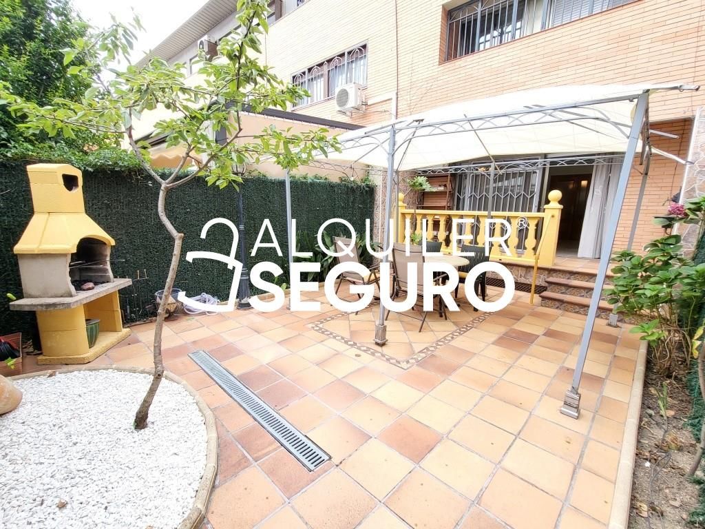 Garden of House or chalet to rent in Móstoles  with Heating, Terrace and Storage room