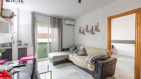 Foto 4 de Piso en venta en Fuente Alta, Fuente Vaqueros, Granada