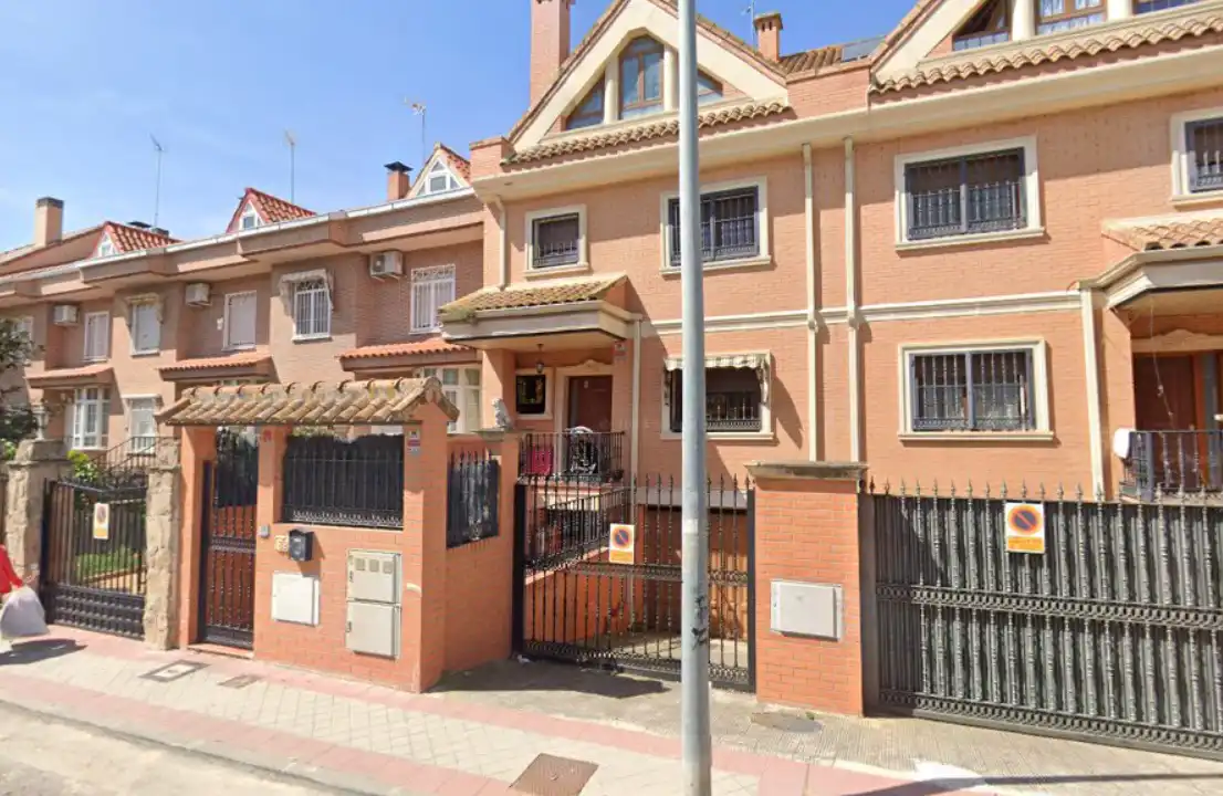 Exterior view of Detached homes for sale in Fuenlabrada