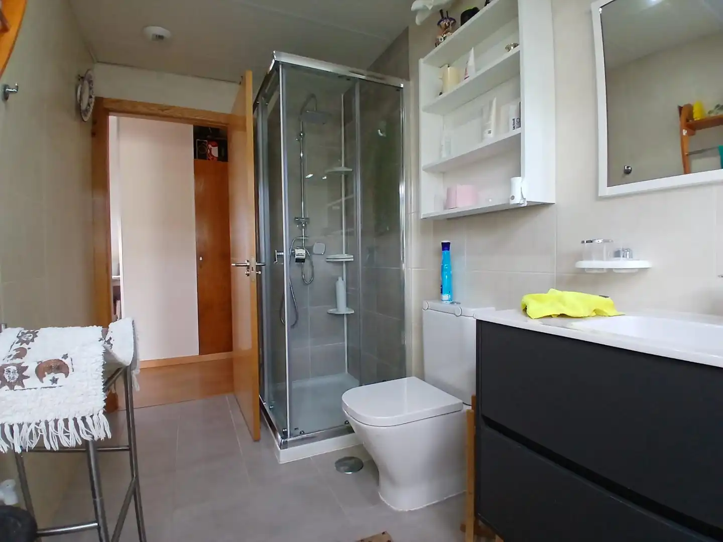 Badezimmer von Wohnung zum Verkauf in Muros mit Heizung, Terrasse und Abstellraum
